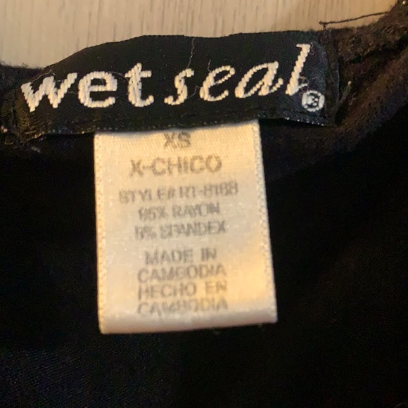 💙Wet seal💙 top - Picture 2 of 2